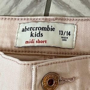 Abererombie kids 13/14 midi short distressed